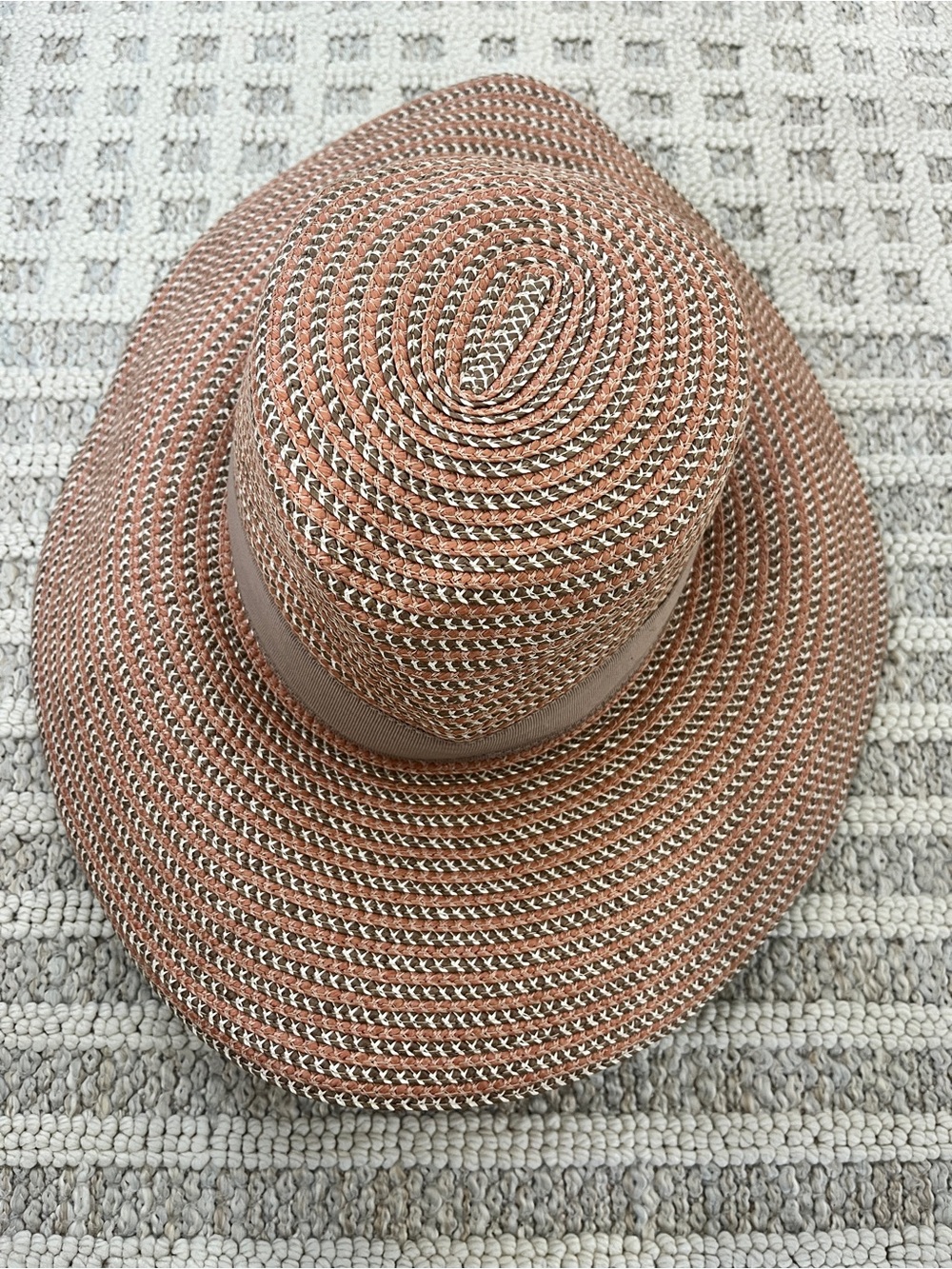 Eric Javits Coral and Cream Braided Straw Sun Hat - Picture 2 of 6